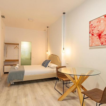 Ferienwohnung Urbe10 Plaza De La Constucion Premium Loft Málaga Exterior foto
